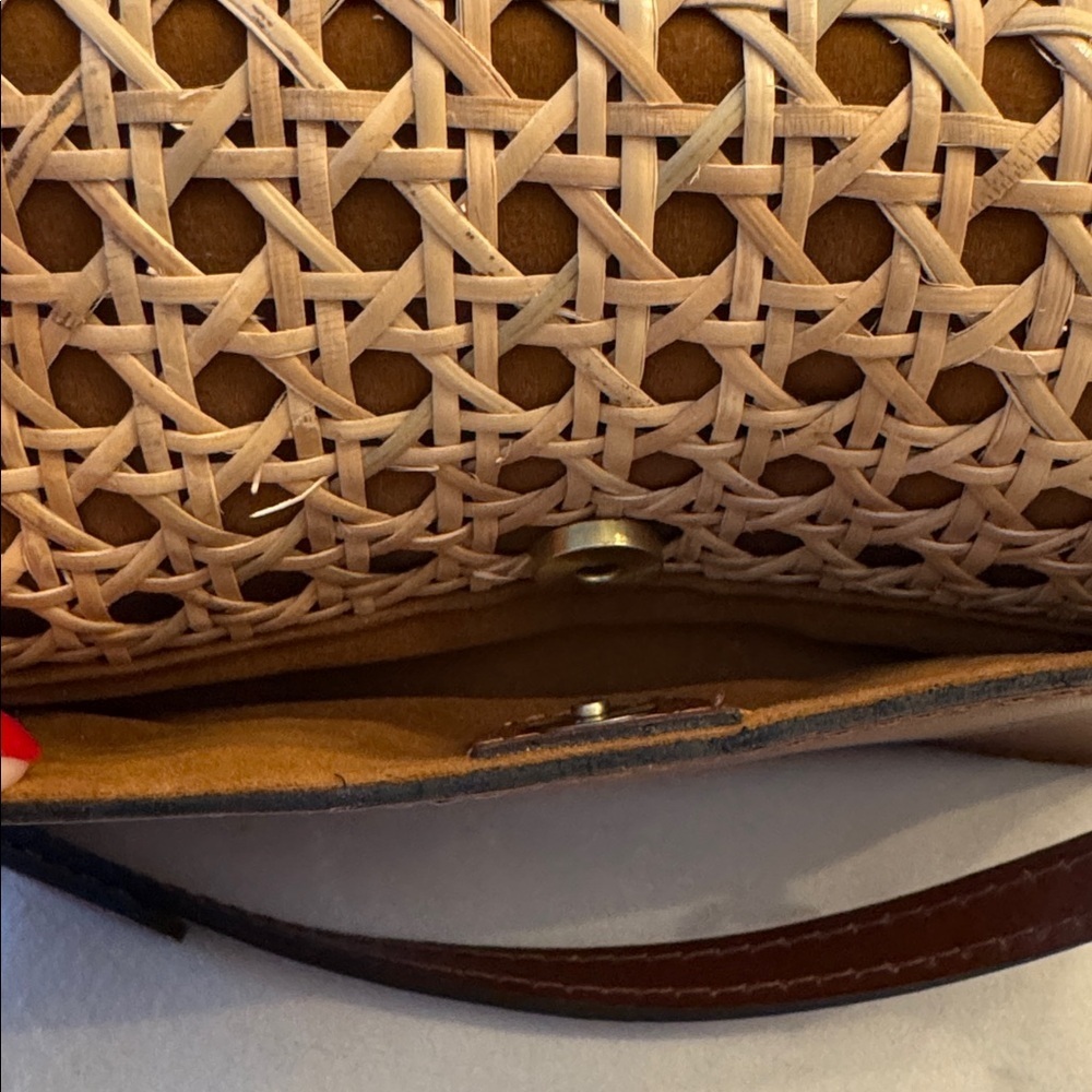 Like new! Patricia Nash Bella Leather Crossbody - Picture 6 of 15
